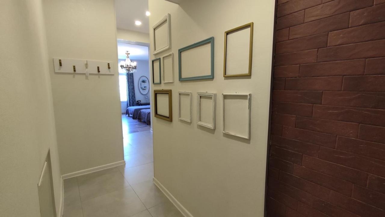 Piano Foyer Apartments At City Center Tbilisi Exterior photo